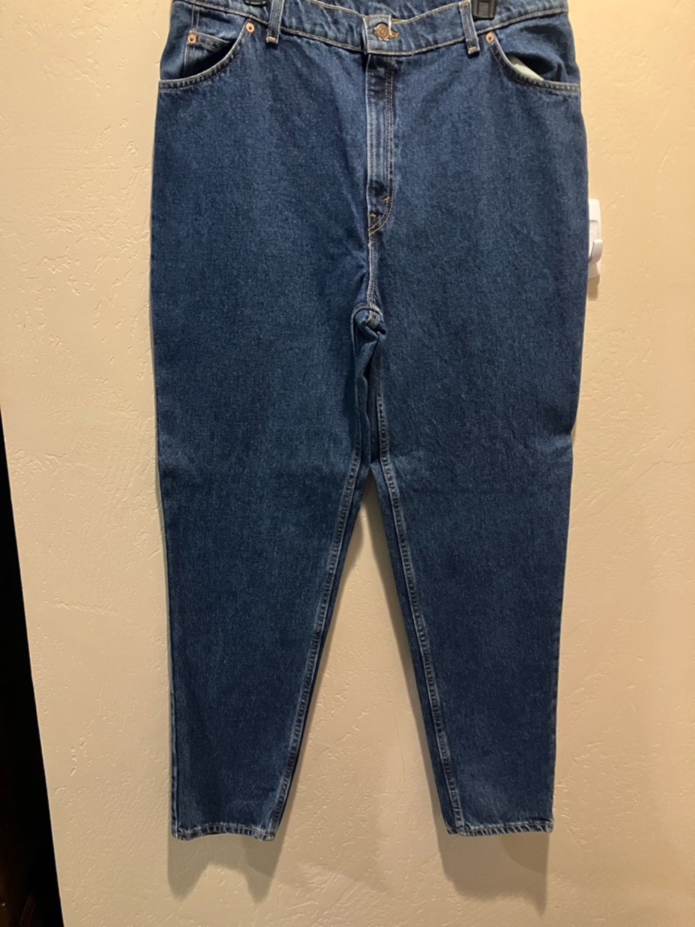 NWT Woman Levi's 9922 Dark Blue Tapered-Leg Denim Jeans Long